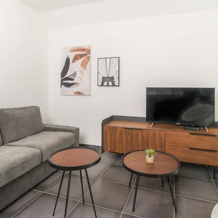 & Me Avec Balcon Et Parking Prive 公寓 萨尔拉拉卡内达