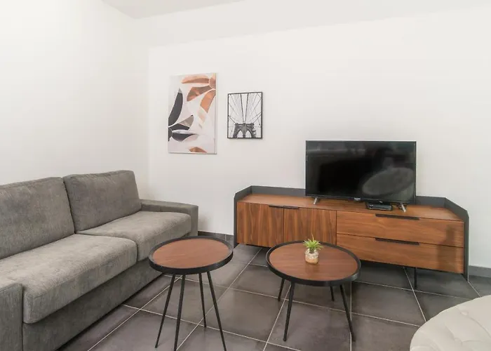 & Me Avec Balcon Et Parking Prive 公寓 萨尔拉拉卡内达