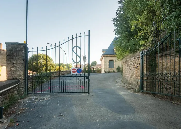 & Me Avec Balcon Et Parking Prive 公寓